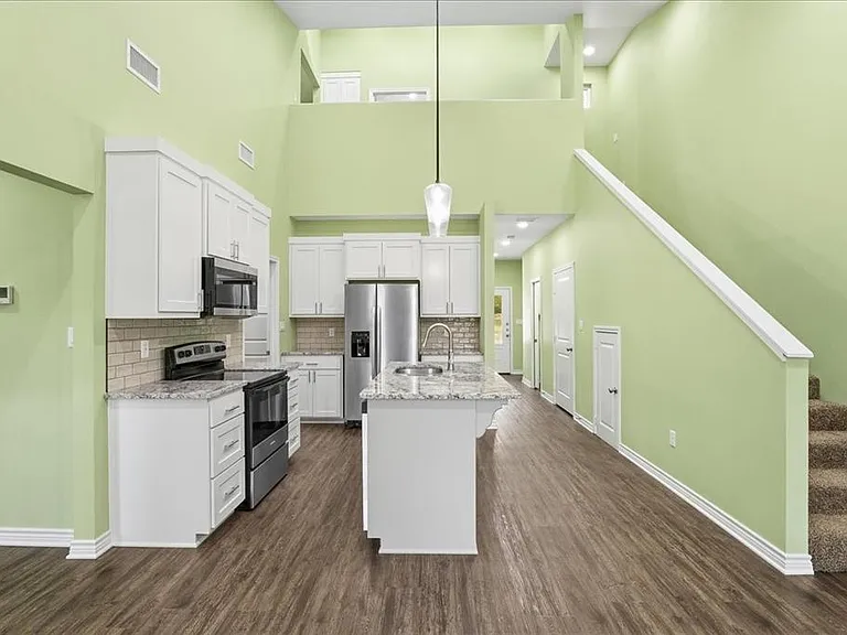 806 S Newsom St #806 — Photo 8
