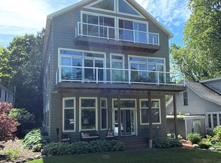 4715 Midway Blf, Coloma, MI 49038