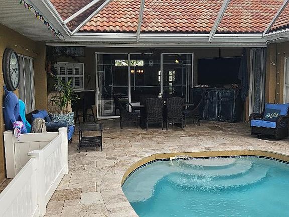 3rd image of 2223 Lakewood Dr