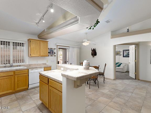 5th image of 3481 Iroquois Dr