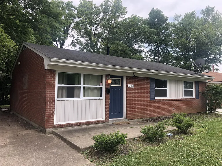 6500 Mercury Dr — Photo 2