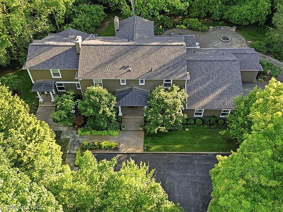 2nd image of 25235 Canterbury Rd
