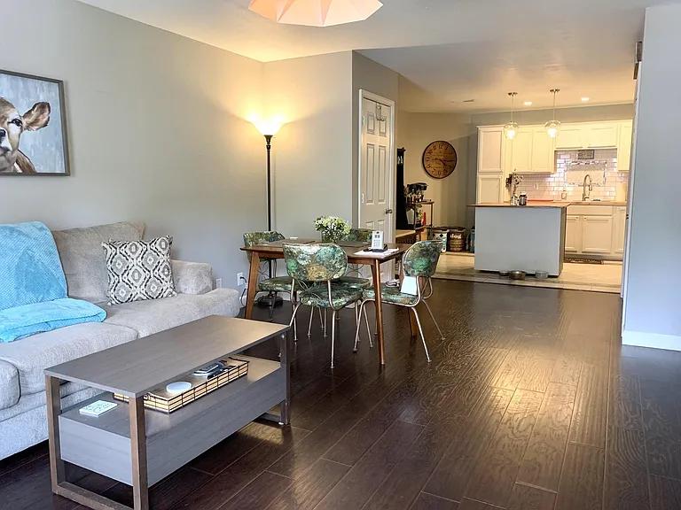 104 Maureen Dr #B — Photo 3