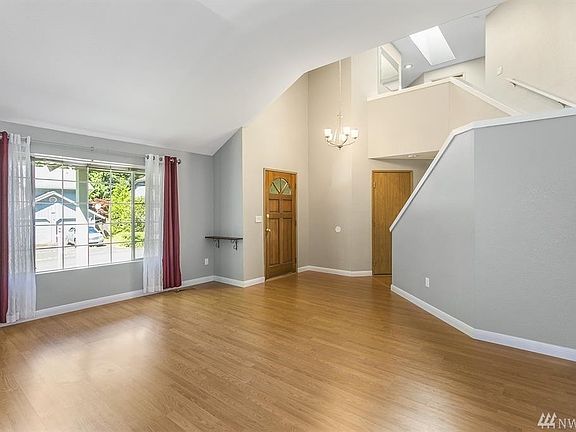 4th image of 6994 Tate Pl NE