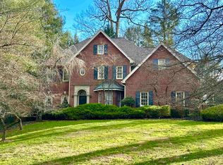 206 Princess Dr, Ashland, KY 41101