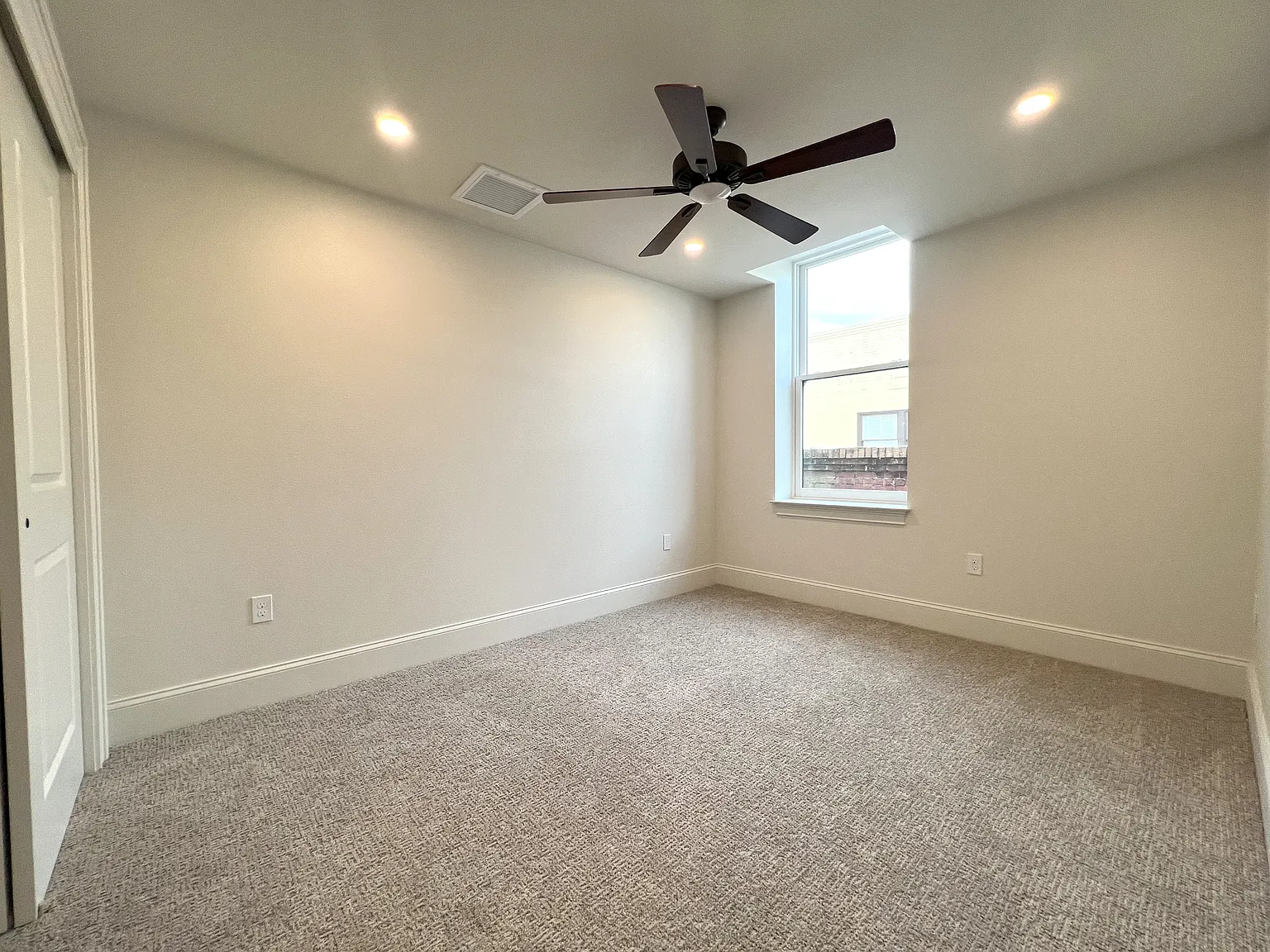 244 E Park Ave - 203 — Photo 2