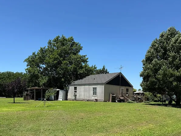 400 S Bonita St, Hennessey, OK 73742