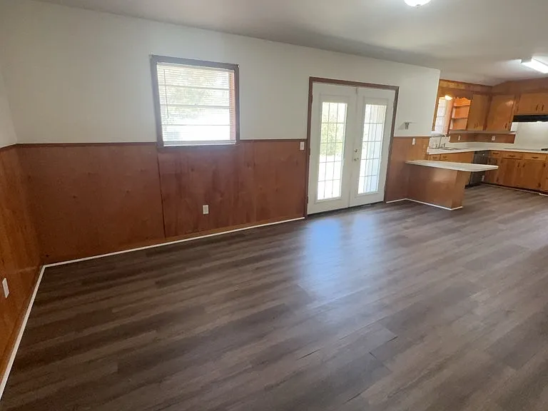 2242 Castle Hill Dr — Photo 8