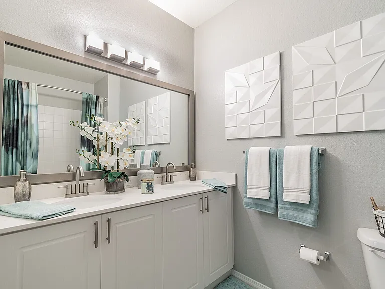 THE PARQ AT CROSS CREEK — Photo 45