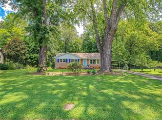 24 Looking Glass Ln, Asheville, NC 28805
