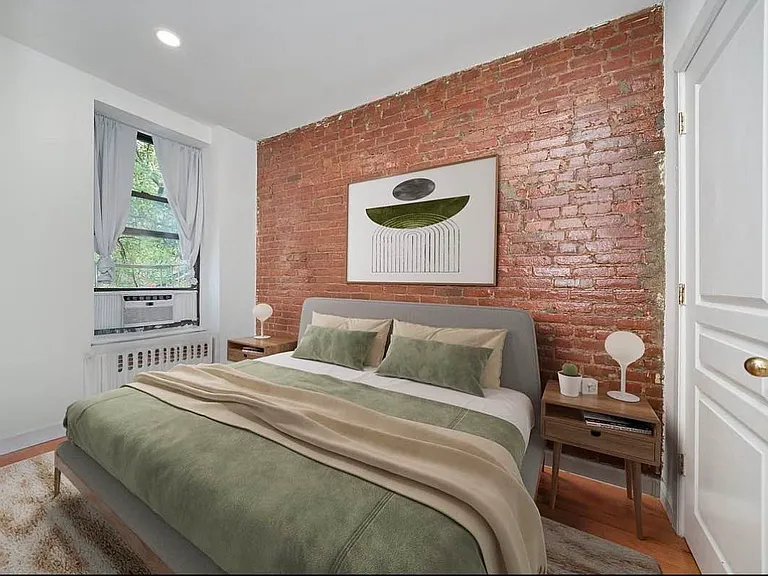 408 W 49th St #4 — Photo 3