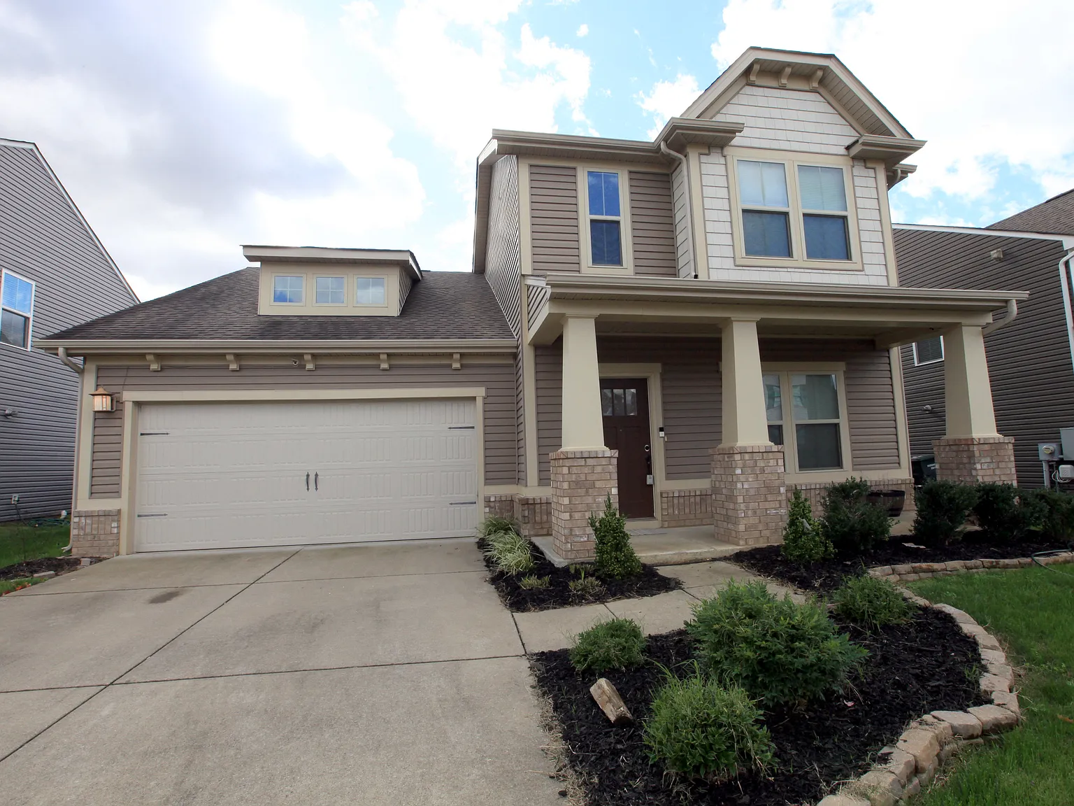 Avondale - 3 Bed 2.5 Bath — Photo 1