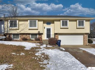 3402 Tasha Cir, Bellevue, NE 68123