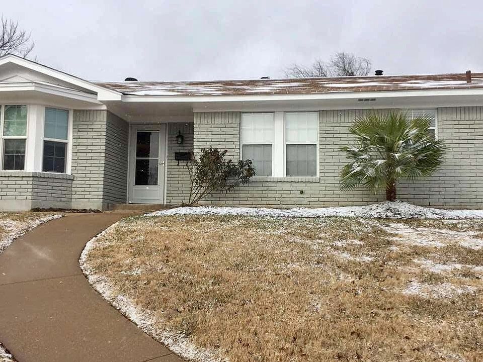 1st image of 5905 N Hills Dr