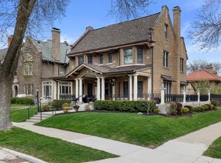 3004 N Hackett Ave, Milwaukee, WI 53211