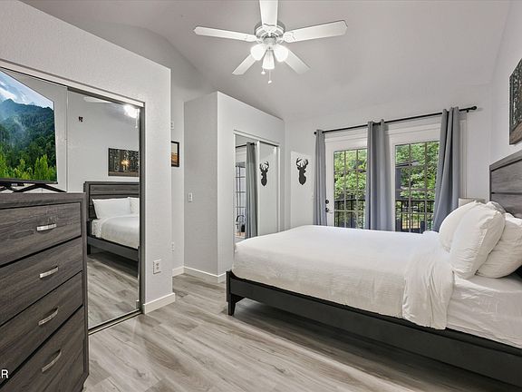 3rd image of 516 Proffitt Rd #2