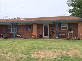 1909 Jefferson St, Plainview, TX 79072