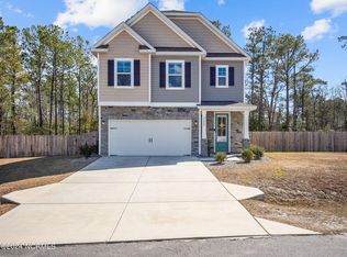 205 Salt Meadow Ln, Newport, NC 28570
