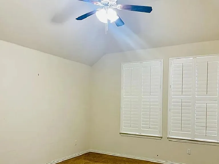 616 Garner Park Dr — Photo 5