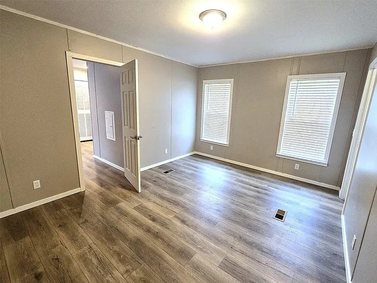 215 Buffalo Way — Photo 5