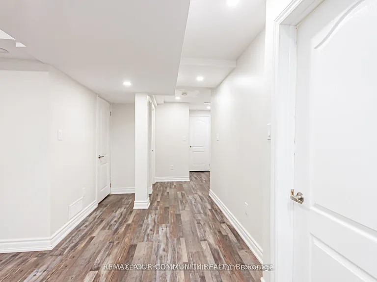 33 Durness Ave #BASEMENT — Photo 17