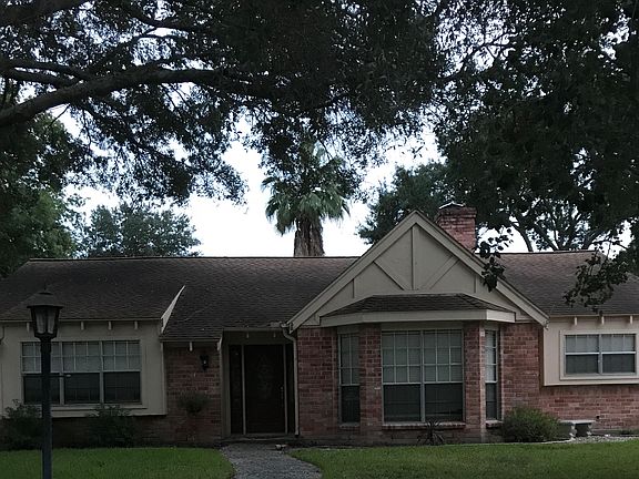 2nd image of 15827 Creekhaven Dr