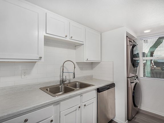 4th image of 15427 N Jerry St APT A6