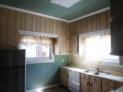 2nd image of 223 Scott Ave