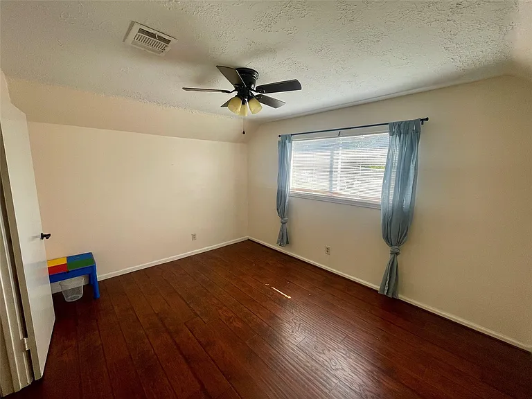 11615 Carvel Ln — Photo 9
