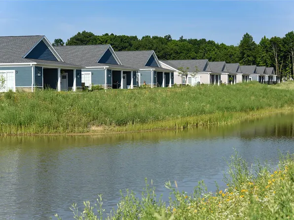 Heyday Oak Creek, 8760 S Apple Creek Dr #805, Oak Creek, WI 53154