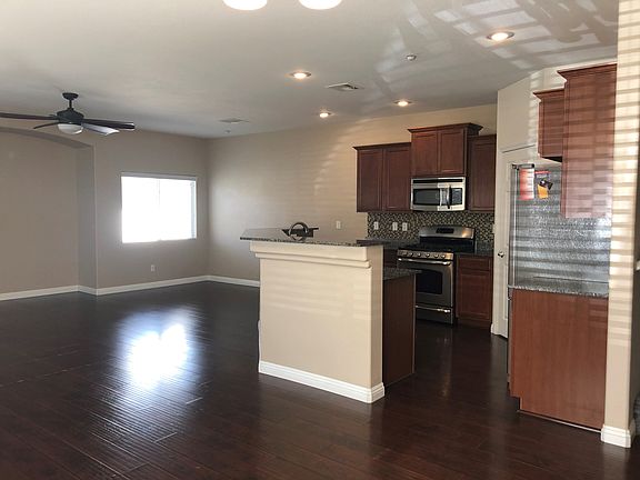 5th image of 10147 Aspen Rose St Unit 103