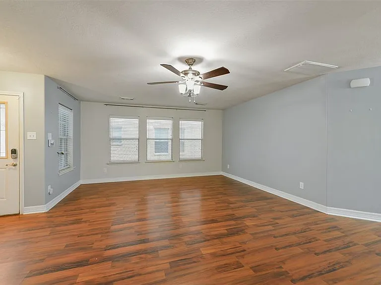 9523 Wyatt Oak Ln — Photo 11