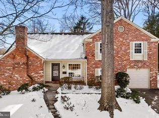 7002 Old Cabin Ln, Rockville, MD 20852