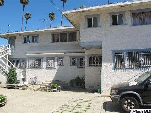 4th image of 3919 Dalton Ave