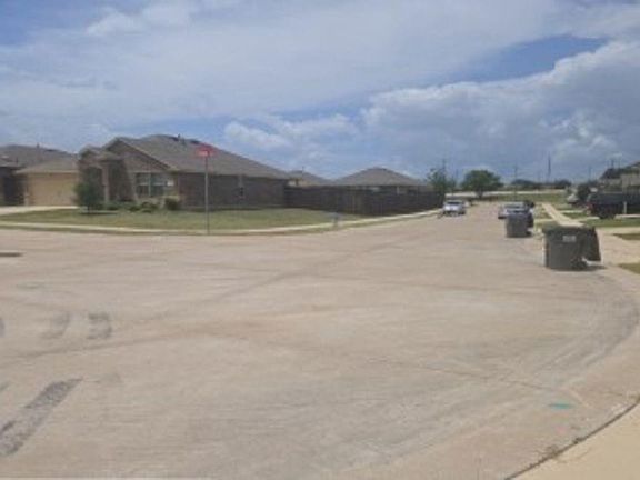 3rd image of 3114 Logan Dr