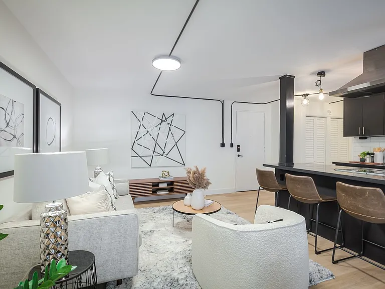 420 Eglinton Ave E #405 — Photo 7