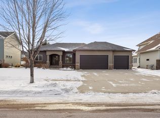 6089 27th St S, Fargo, ND