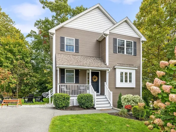 21 Druid Hill Ave, Wakefield, MA 01880