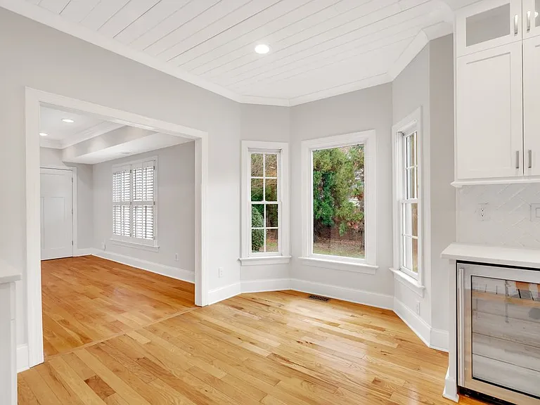1210 Mendenhall Ct — Photo 10