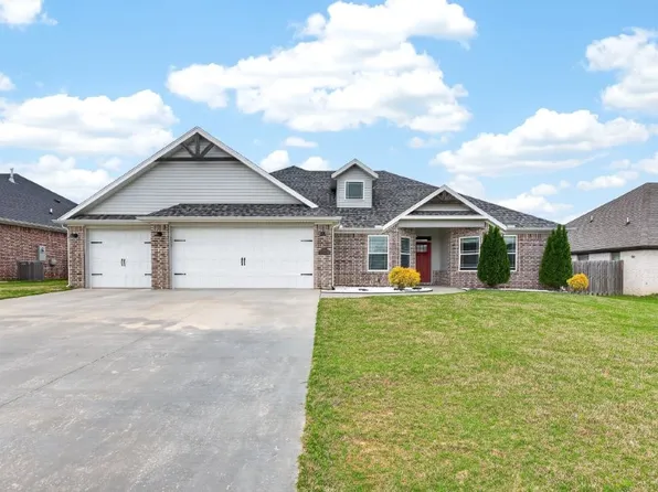 1131 Spring Hollow Rd, Bentonville, AR 72713