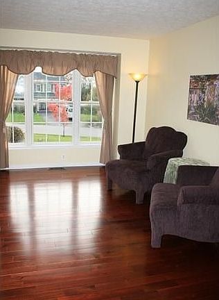 4th image of 707 Ashford Way