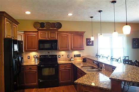4th image of 7308 S 95th St
