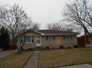 429 W Lake Park Dr, Addison, IL 60101