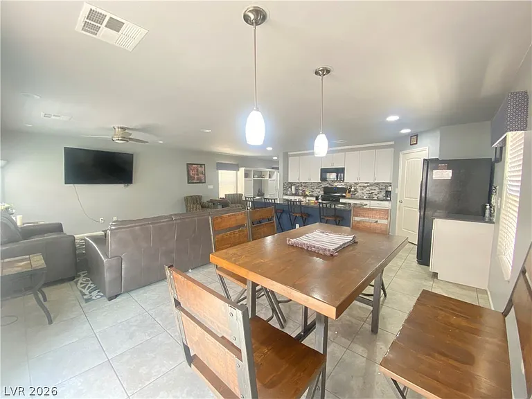 9833 Dryden Ct — Photo 8