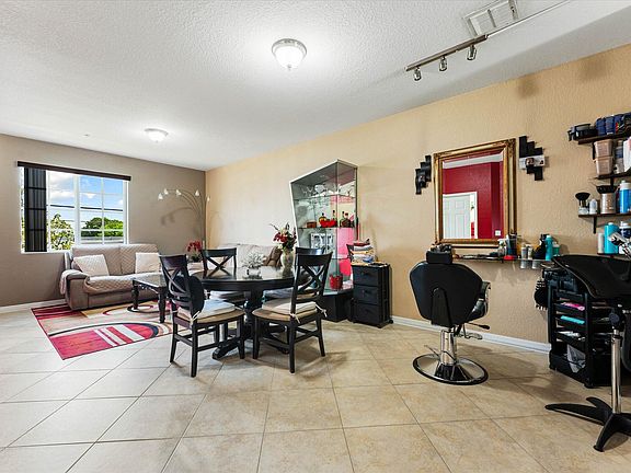 2nd image of 131 NW 2nd Avenue #3
