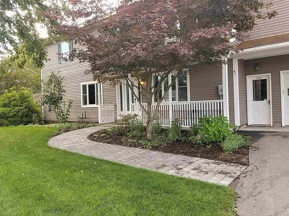 11 Bracket Cir, Charlestown, NH 03603