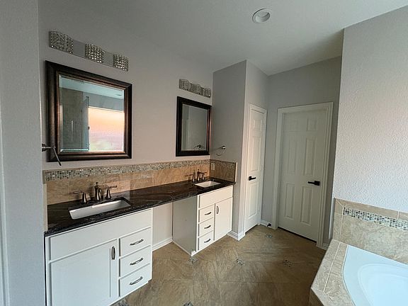 4th image of 15099 Alstone Dr