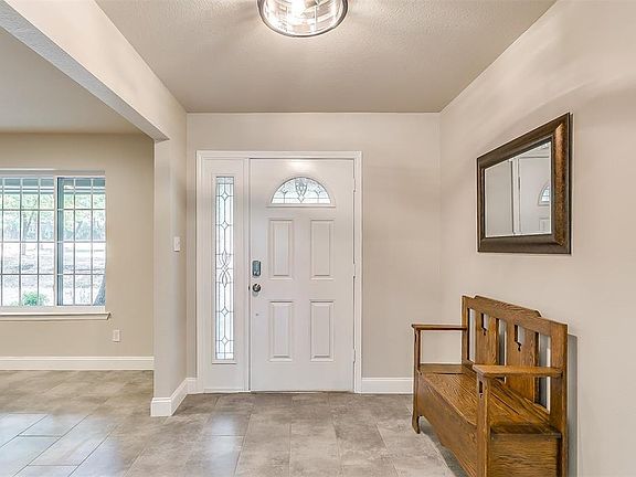 5th image of 2075 Mary Ann Ln