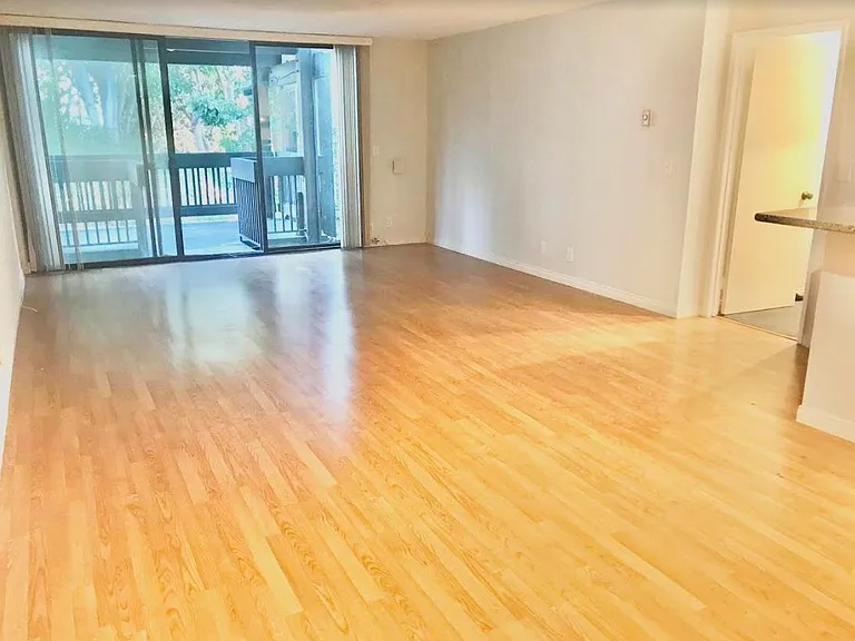 8650 Gulana Ave #L2163 — Photo 2