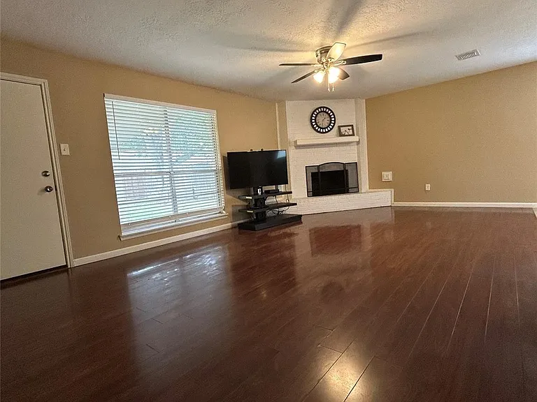 5314 Nottingham Dr — Photo 6